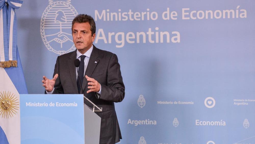 Massa anunció una devolución total de IVA en artículos de la Canasta Básica