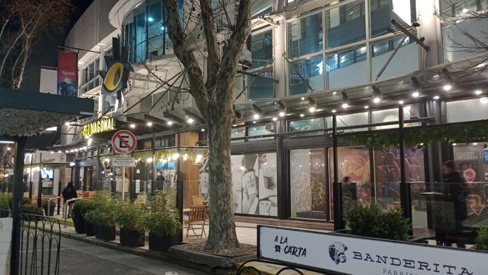 Así es el shopping marplatense que compró un empresario de Bragado para imponer su marca