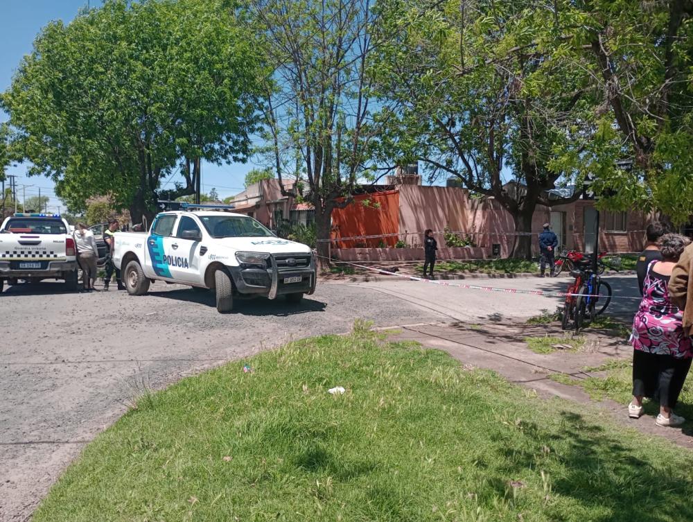 Confirman que el hombre hallado en la calle murió por asfixia