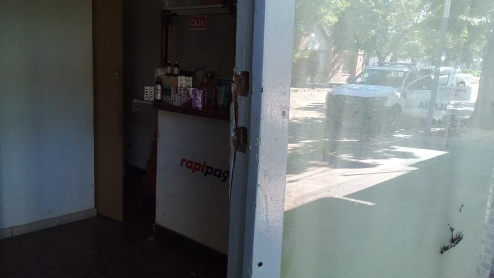 Atraparon a dos sujetos por el robo al Rapipago y recuperan el dinero