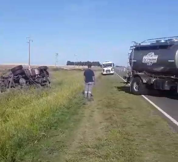 Volcó un camionero de Bragado en la provincia de Córdoba