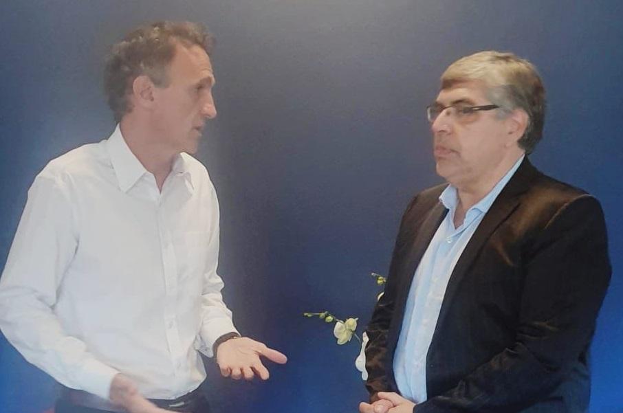 Duretti entre el apoyo a Massa y reuniones por infraestructura y viviendas