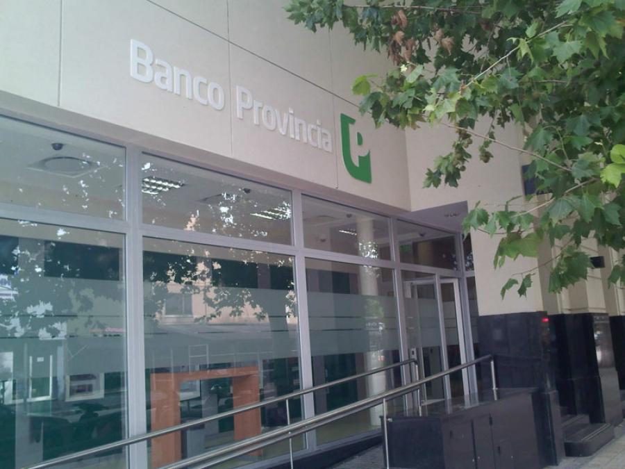 ¿Cuándo cambia el horario de atención al público en los bancos?