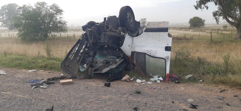 Dos policías de Bragado están graves tras un choque donde murió un hombre