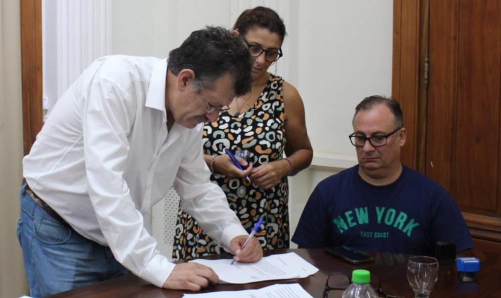 Rápido cierre de paritarias municipales: 60% de aumento y dos bonificaciones