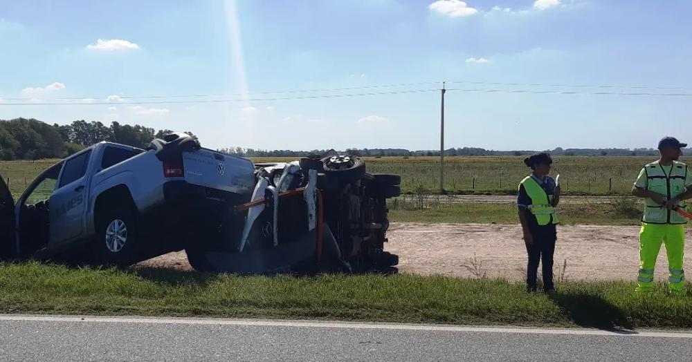 Ruta 5: llevaba un vehículo "de tiro" y chocó contra un camión