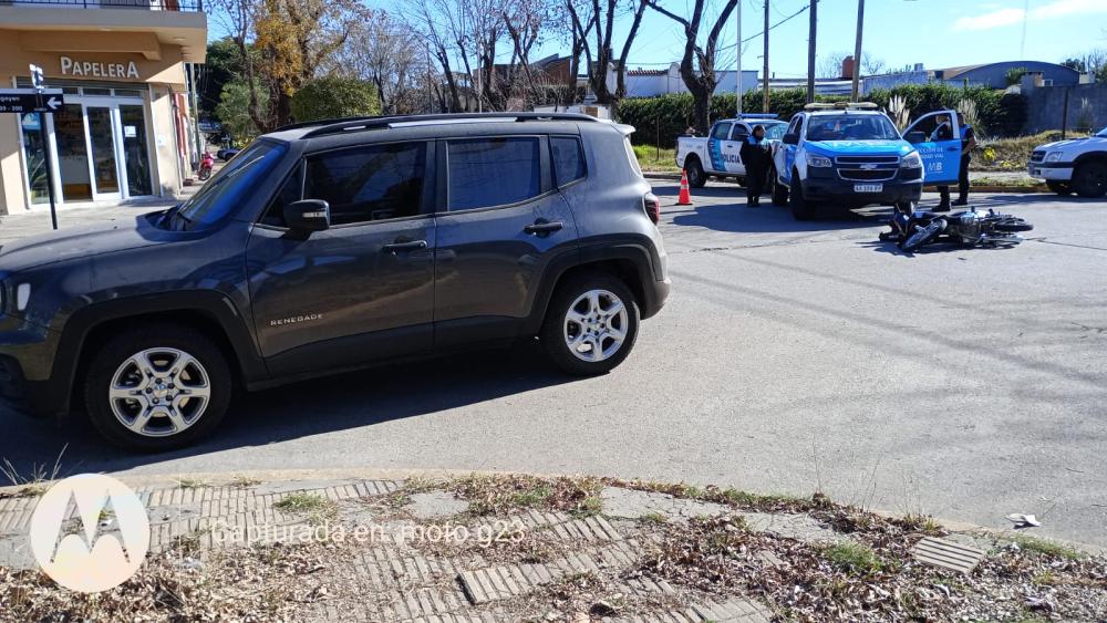 Colisión vehicular en Irigoyen y Belgrano: una mujer y una menor hospitalizadas
