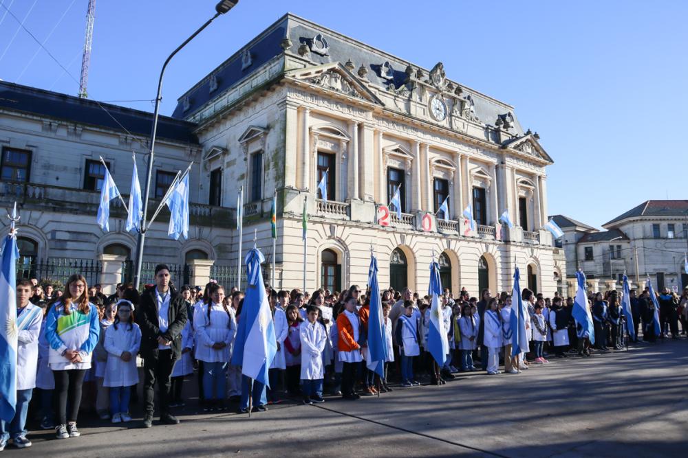 Se realizó el acto de Promesa de Fidelidad a la Bandera