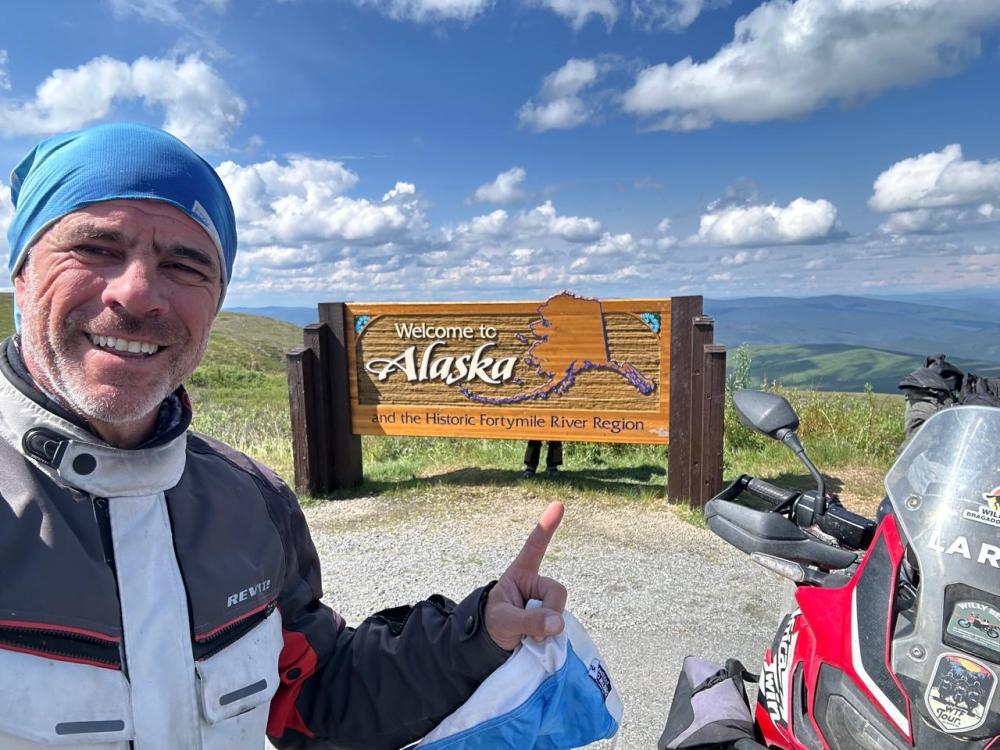 Unir en moto Bragado con Alaska: la travesía de un veterinario que logró cumplir su sueño
