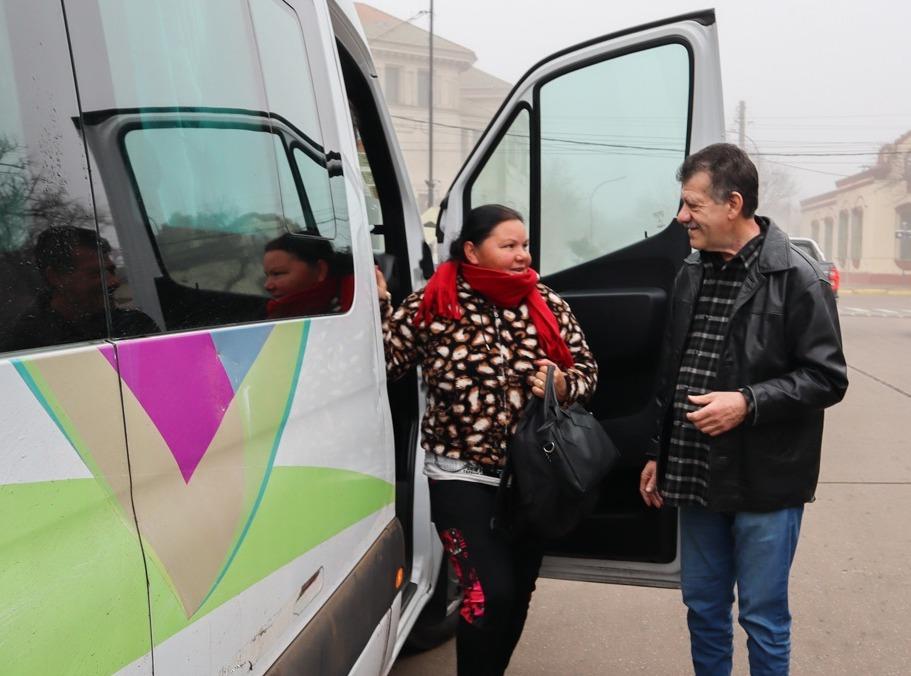 Debutó el servicio de pasajeros entre localidades rurales y la ciudad con cupos colmados