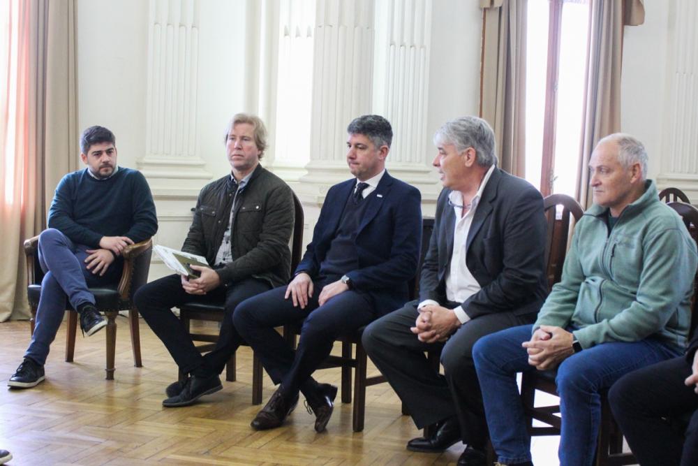Bancos, funcionarios y policías reunidos para contrarrestar el aluvión de estafas virtuales