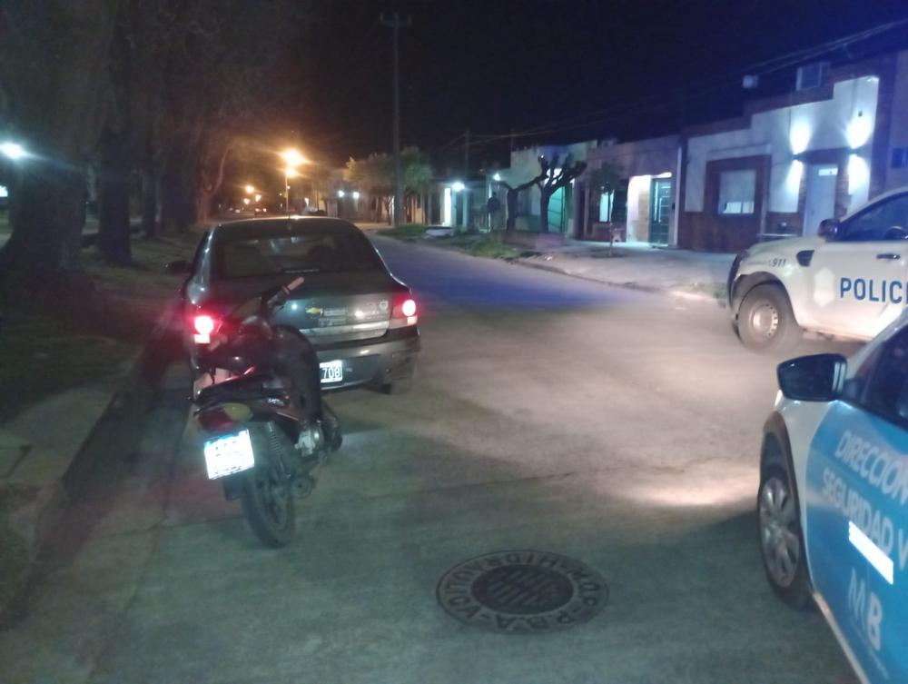 Siguen los accidentes en distintos puntos de la ciudad: en barrio San Luis chocaron moto y auto