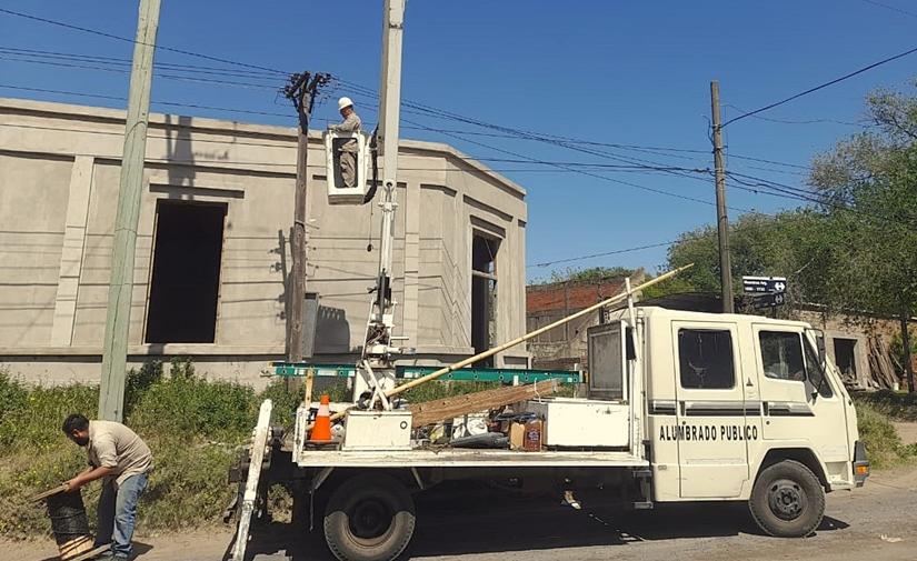 Milei prohibió a municipios cobrar tasas en servicios públicos pero en Bragado seguirá el alumbrado en la factura de EDEN