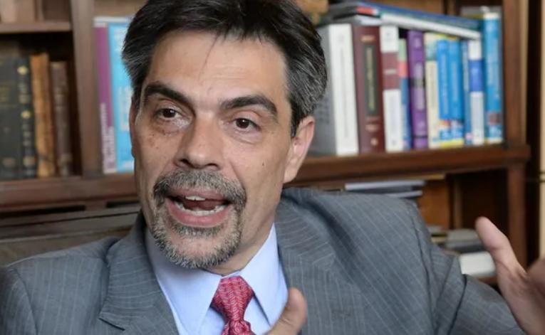 Carlos Damín en Radio Fiesta: Viene a Bragado para una charla sobre consumos problemáticos de sustancias