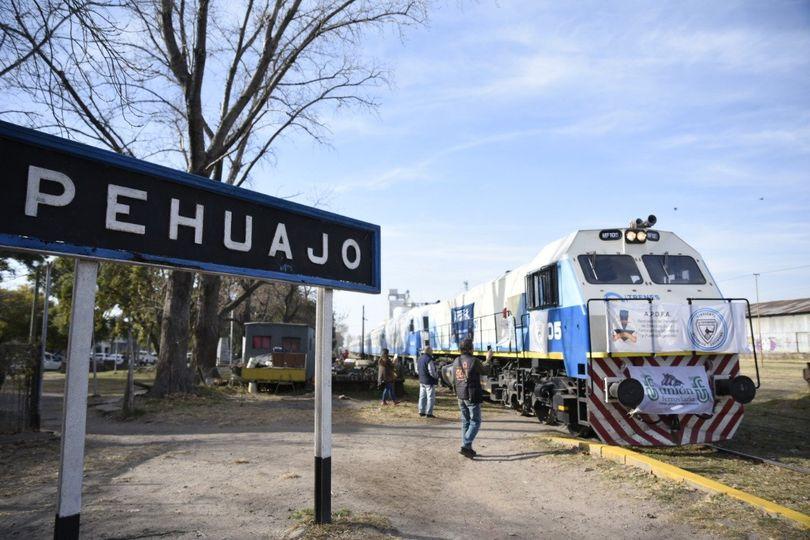 Recolectan firmas para revertir el corte del servicio de trenes a Pehuajó