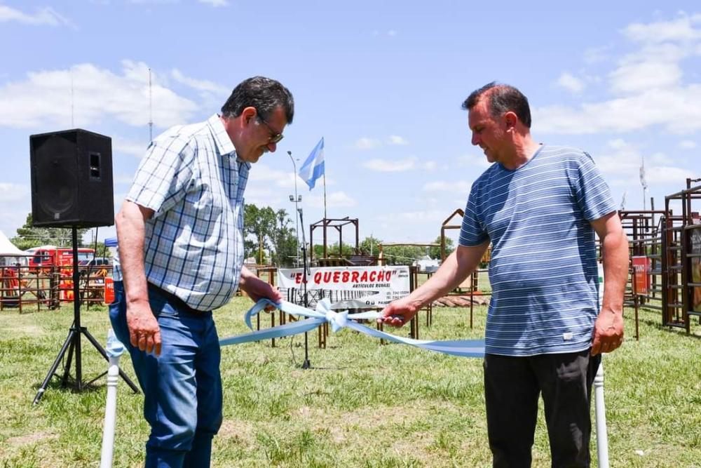 Expo Bragado: Se hizo la apertura simbólica y mucha gente visitó el predio