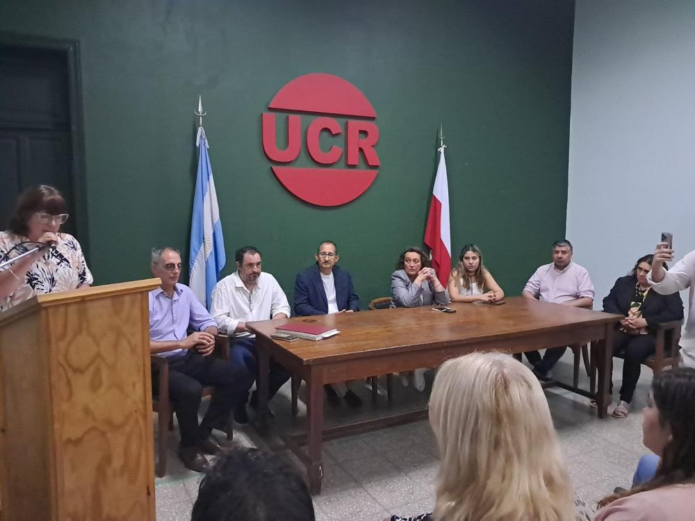 Eugenia Gil y Jorge Castillo asumieron la gestión del Comité UCR Bragado