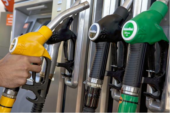 Los propietarios de estaciones de servicios consideran que el "autodespacho" tardará mucho tiempo en implementarse