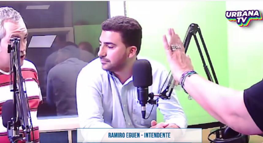 Escándalo en un programa de radio en 25 de Mayo: entrevistaban al intendente y entró un vecino al estudio para increparlo