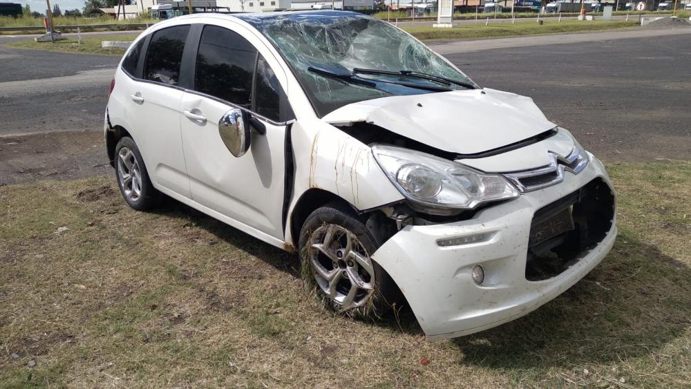 Rutas con alto tráfico: iban hacia CABA y volcaron cerca de Bragado