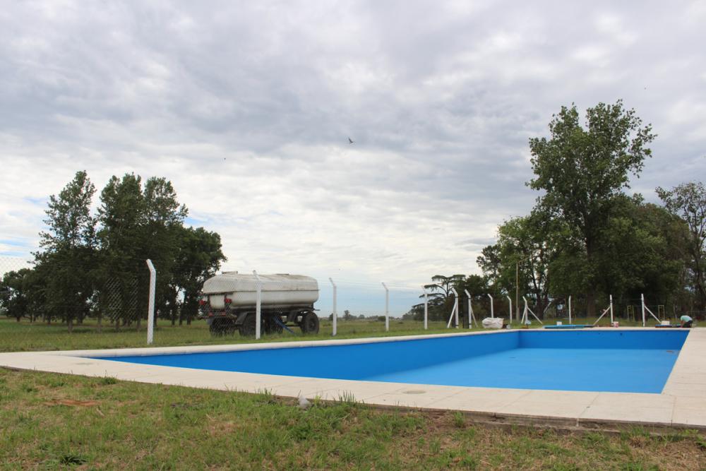 Comenzaron a funcionar las Escuelas Abiertas de Verano en las piletas de la laguna con récord de inscriptos