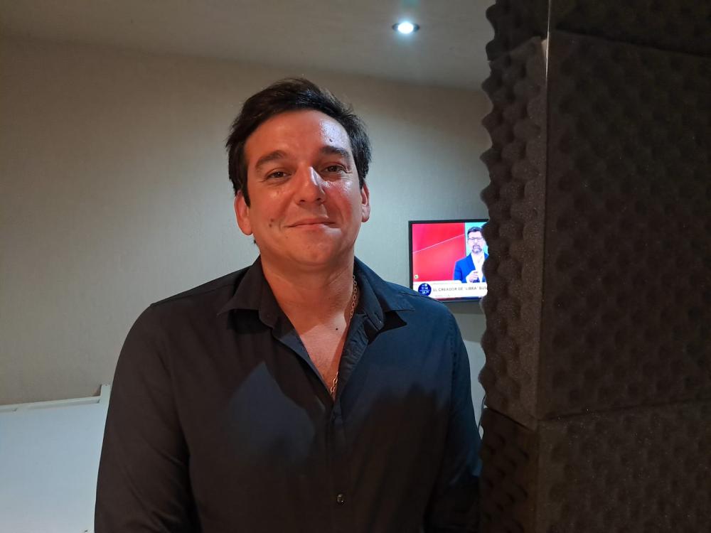 Pérez se identifica con Guillermo Moreno y evita las grietas en ese sector político