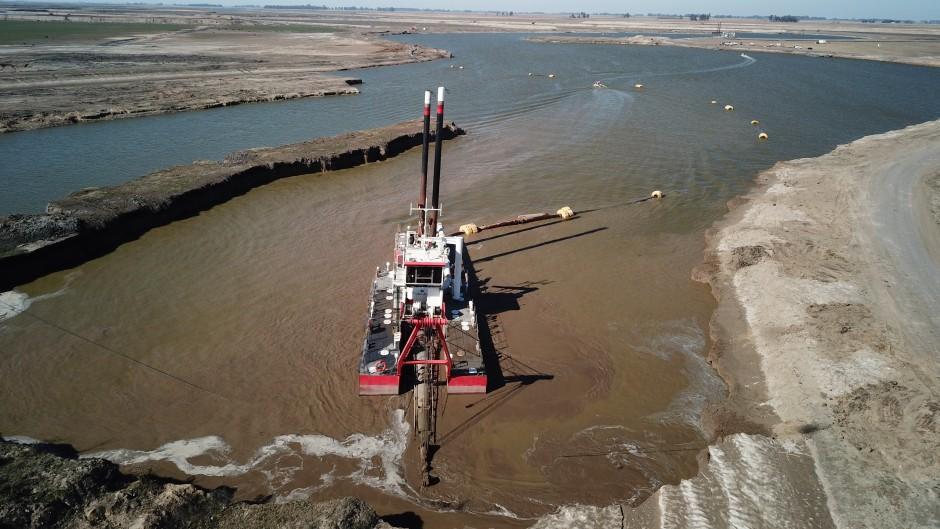 Inundaciones y preocupación por la paralización de obras de dragado en el Salado