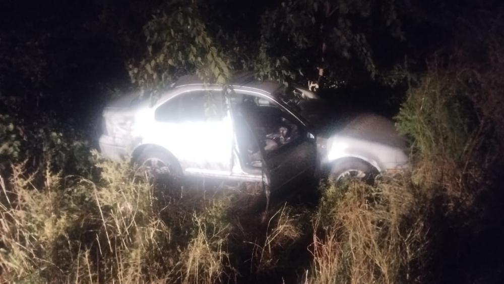 Despiste de un auto en plena ruta 5