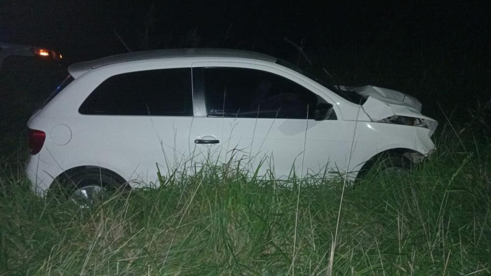 Camión sufrió desprendimiento de una rueda y terminó impactando a un auto en plena ruta