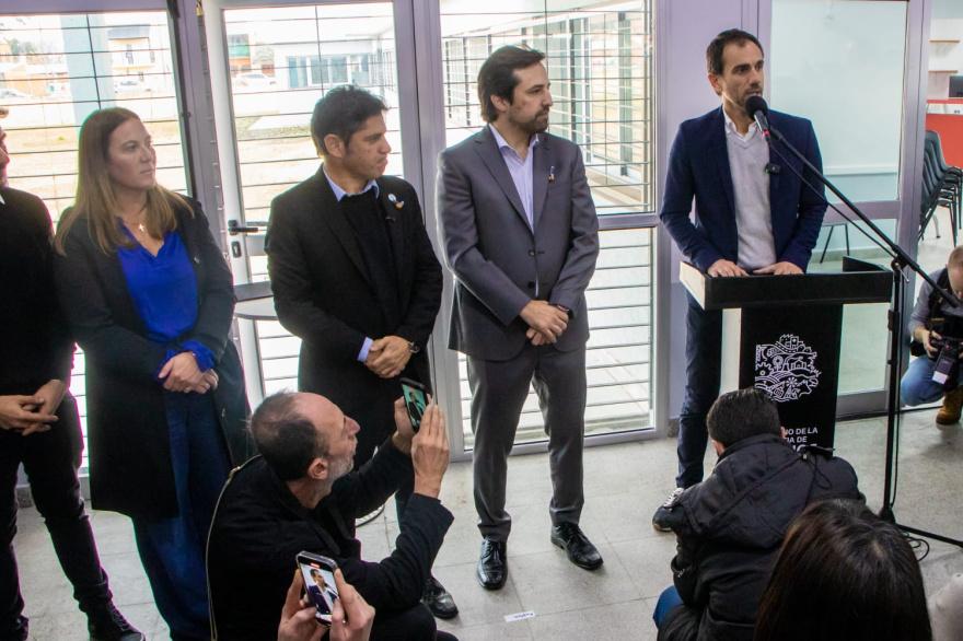 El intendente de Junín dejó hablando solo a Kicillof en una conferencia cuando cuestionó a Macri y Vidal